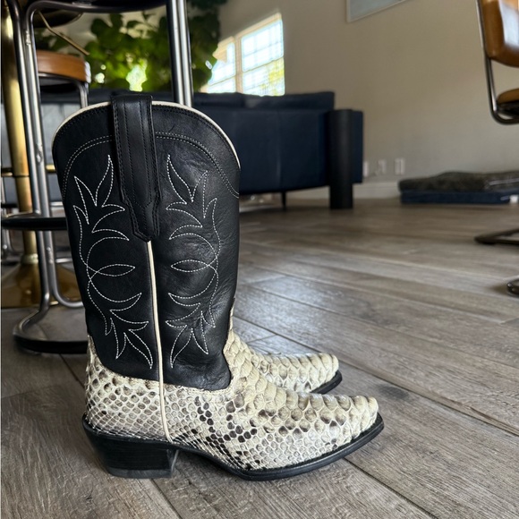 Tecovas Sadie in Bone Python size 6 worn once EXCELLENT CONDITION - Picture 2 of 12